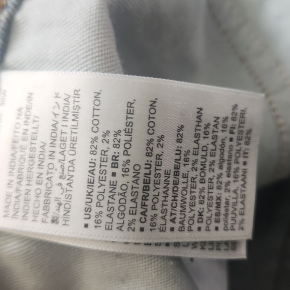 Amazon Essentials Men's Straight-Fit 9" Inseam Cut-Off Denim Short - Picture 8 of 8